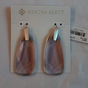 NEW Kendra Scott maize earrings